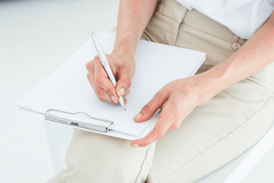 Therapist taking notes is not a mentor